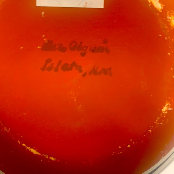 Beautiful signed Native Decor. Isleta Pueblo New Mexico - Picture 3 of 4